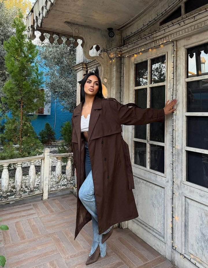 Astarlı oversize kadın trençkot
